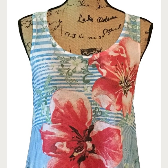 Agate Tops - Agate Women’s Open Knit Floral Sleeveless Top